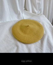 Load image into Gallery viewer, Wool Blend Adjustable French Berets Autumn Winter Fall Artist Cap Painters Hat