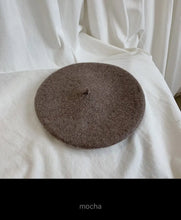 Load image into Gallery viewer, Wool Blend Adjustable French Berets Autumn Winter Fall Artist Cap Painters Hat