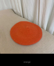 Load image into Gallery viewer, Wool Blend Adjustable French Berets Autumn Winter Fall Artist Cap Painters Hat