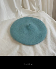 Load image into Gallery viewer, Wool Blend Adjustable French Berets Autumn Winter Fall Artist Cap Painters Hat
