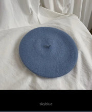 Load image into Gallery viewer, Wool Blend Adjustable French Berets Autumn Winter Fall Artist Cap Painters Hat