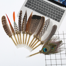Load image into Gallery viewer, Exquisite Exotic Feathers Calligraphy Pens Fountains Pens Gift Box Set